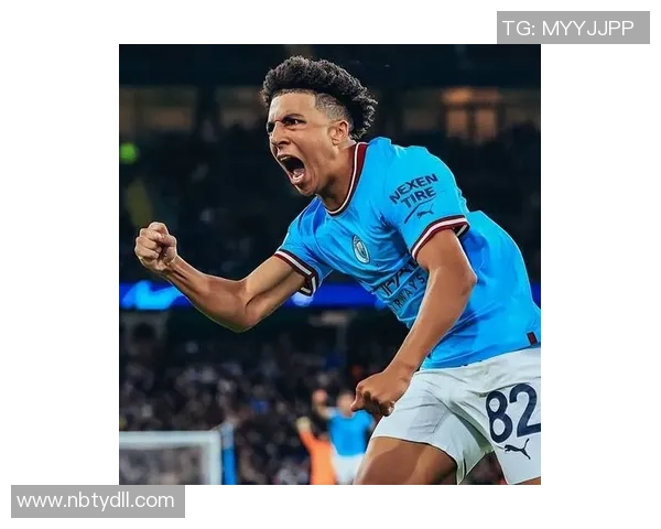 足球巨星最新动态揭晓新闻发布会亮相，聚焦赛季表现与未来计划