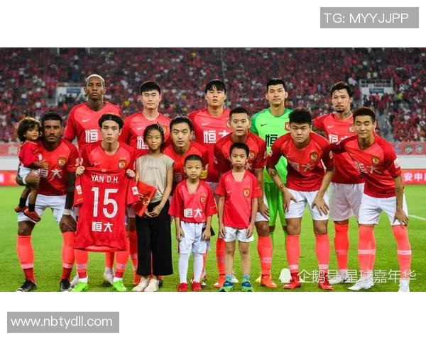 足球巨星云集打造超级战队跨时代阵容震撼来袭谁将成最强先锋