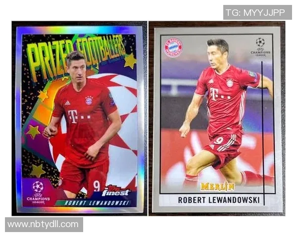 精美球星卡挂件设计 莱万多夫斯基足球魅力尽显在手中